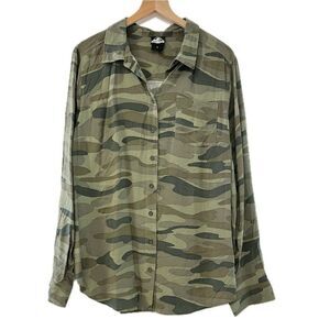 Torrid Green Camo Jurassic Park Shirt - Size 2X